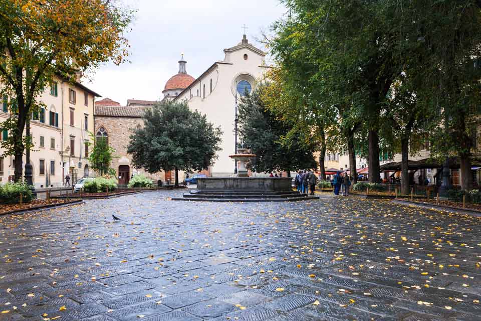Piazza-Santo-Spirito-a-Firenze